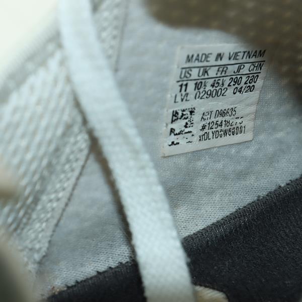 Adidas NMD R1 Scarpe Bianche Fr 45.5 Uomo Vintage Clothing Shop Adidas NMD R1 Scarpe Bianche Fr 45.5 Uomo Vintage Clothing Shop