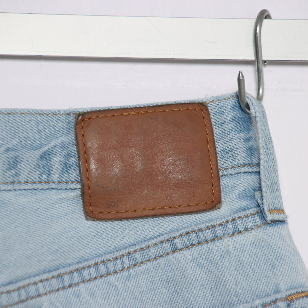 Levi's 501 regular fit W25 L28 jeans in denim da donna