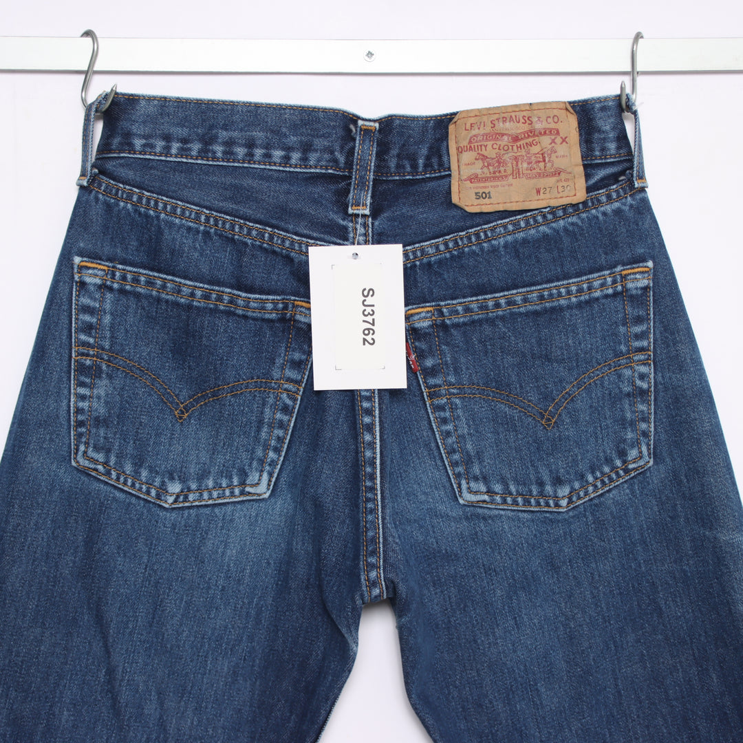 Levi's 501 regular fit W27 L30 jeans in denim da donna