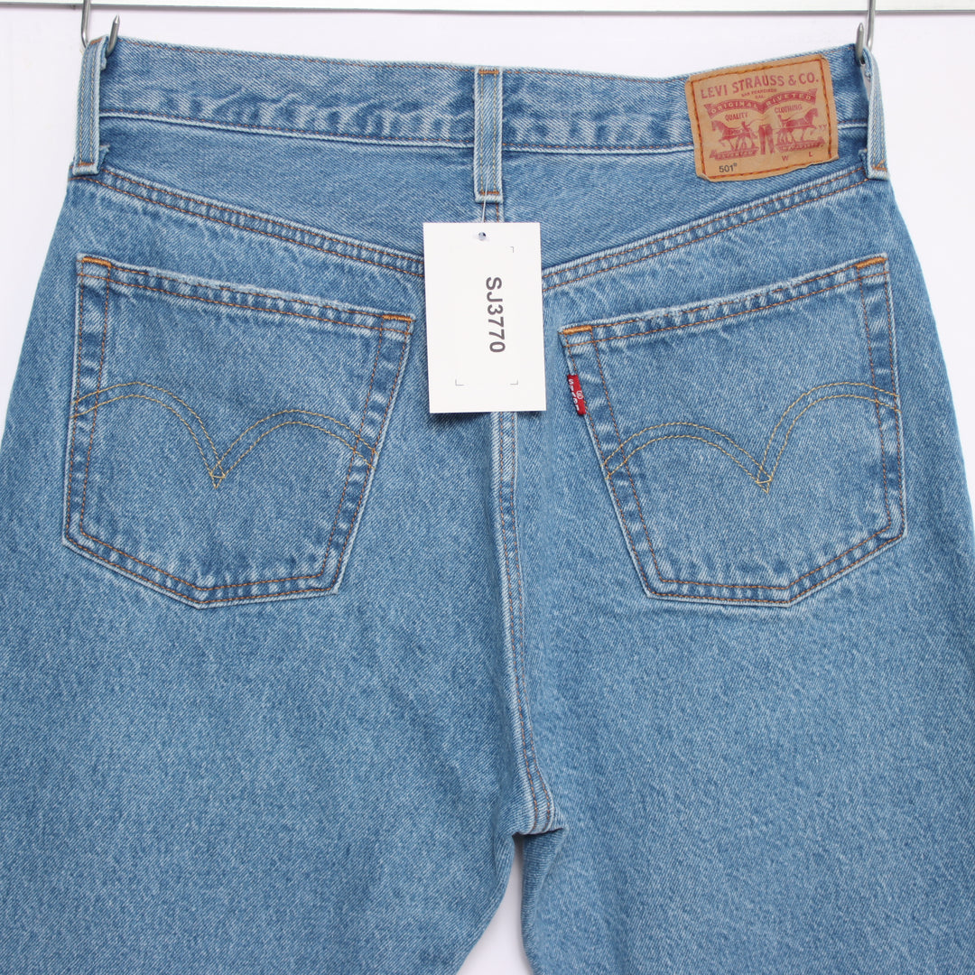 Levi's 501 regular fit W28 L26 jeans in denim da donna