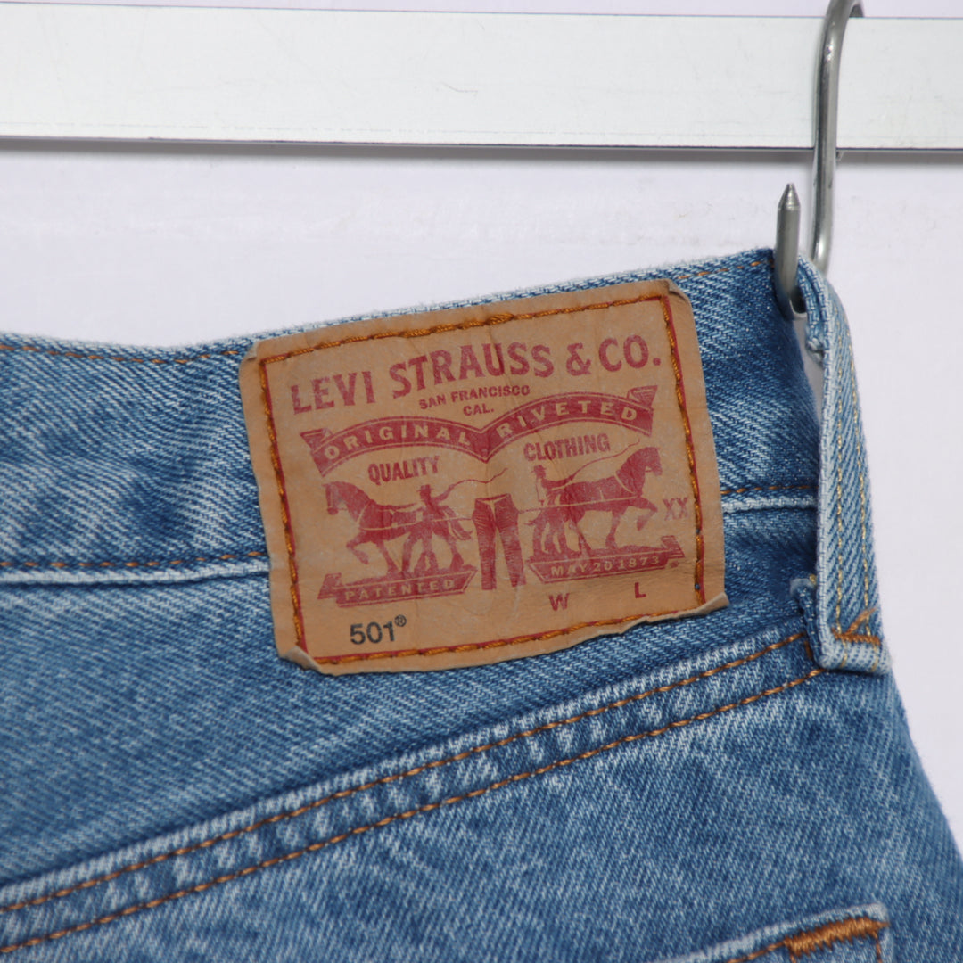 Levi's 501 regular fit W28 L26 jeans in denim da donna