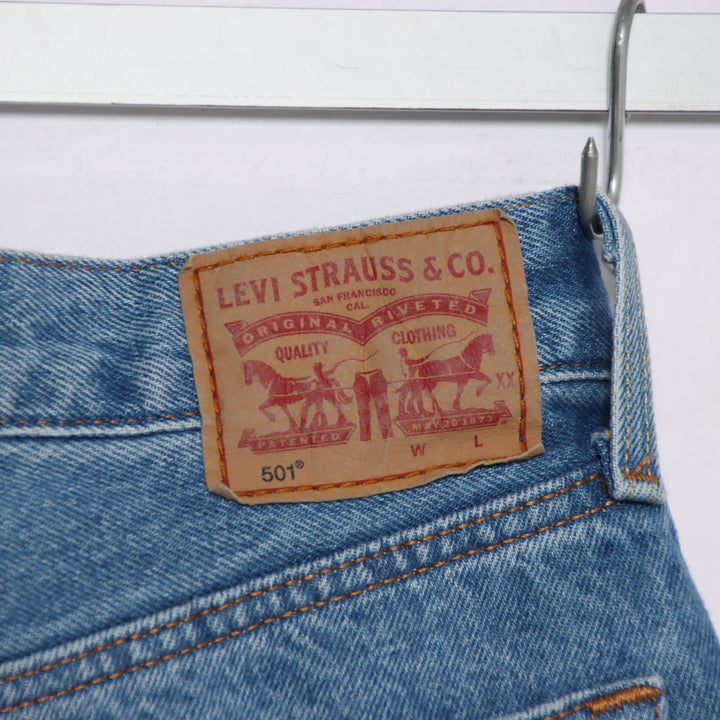 Levi's 501 regular fit W28 L26 jeans in denim da donna