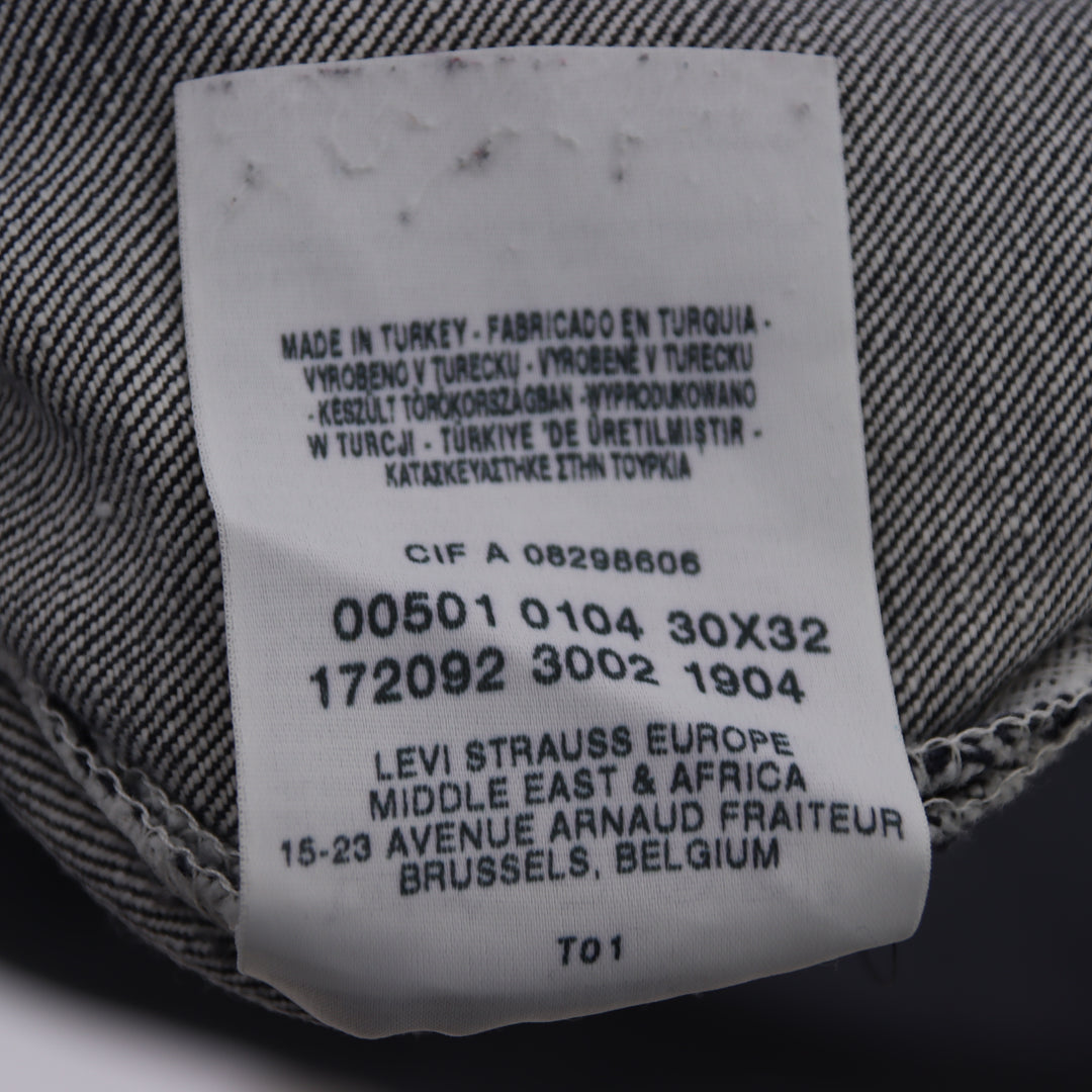 Levi's 501 regular fit W30 L32 jeans vintage in denim unisex