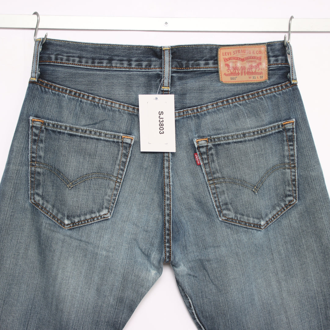 Levi's 501 regular fit W31 L32 jeans in denim unisex