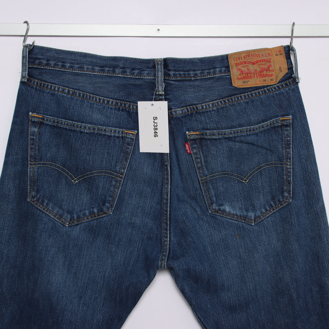 Levi's 501 regular fit W36 L30 jeans in denim da uomo