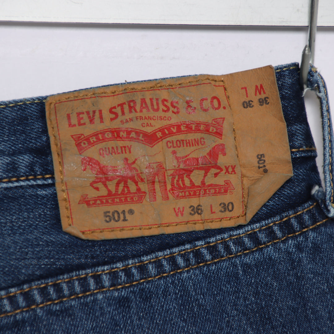 Levi's 501 regular fit W36 L30 jeans in denim da uomo