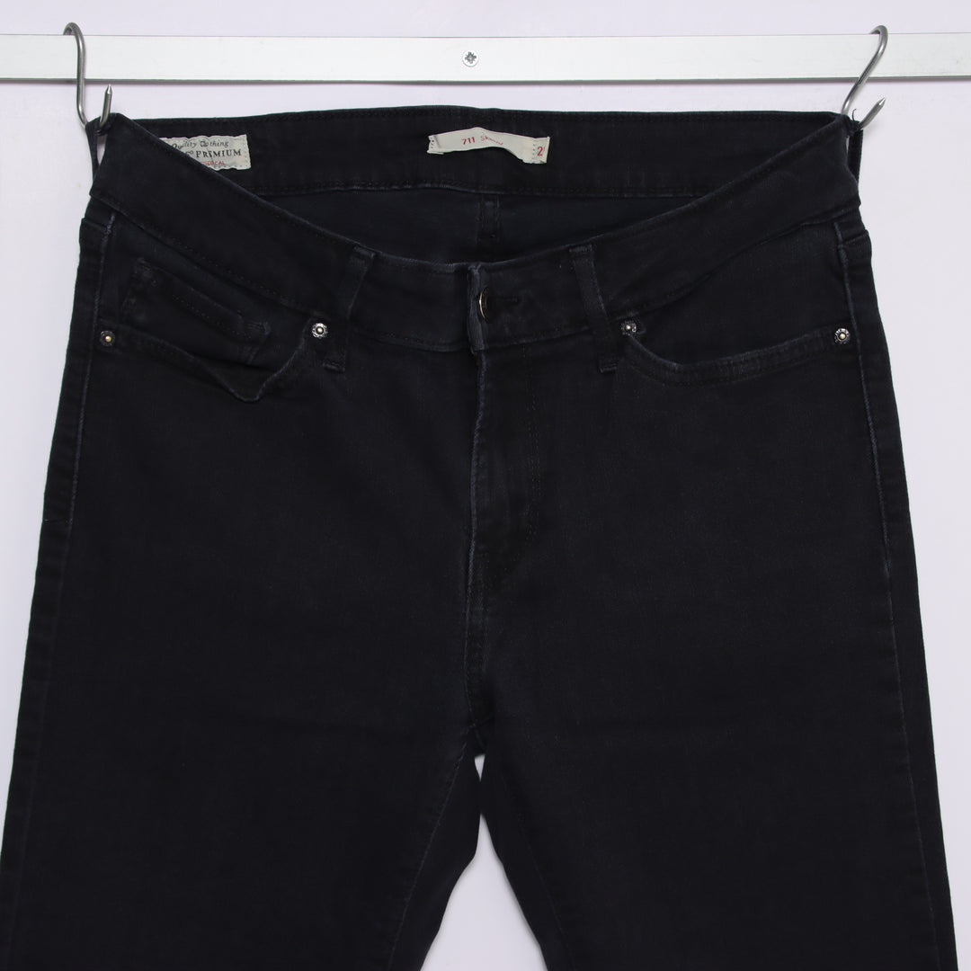 Levi's 711 skinny W28 L32 jeans in denim blu da donna