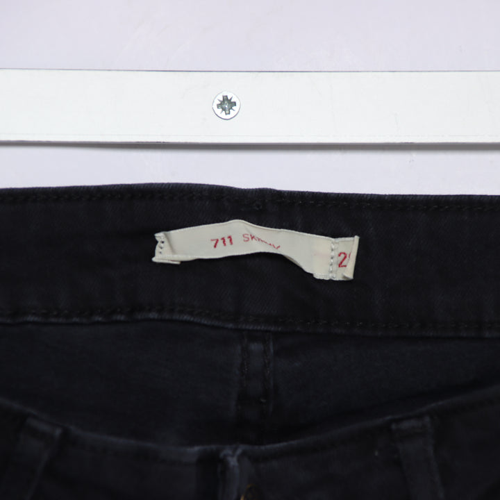 Levi's 711 skinny W28 L32 jeans in denim blu da donna