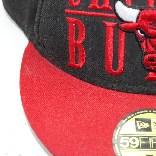New Era Chicago Bulls cappello nero e rosso unisex