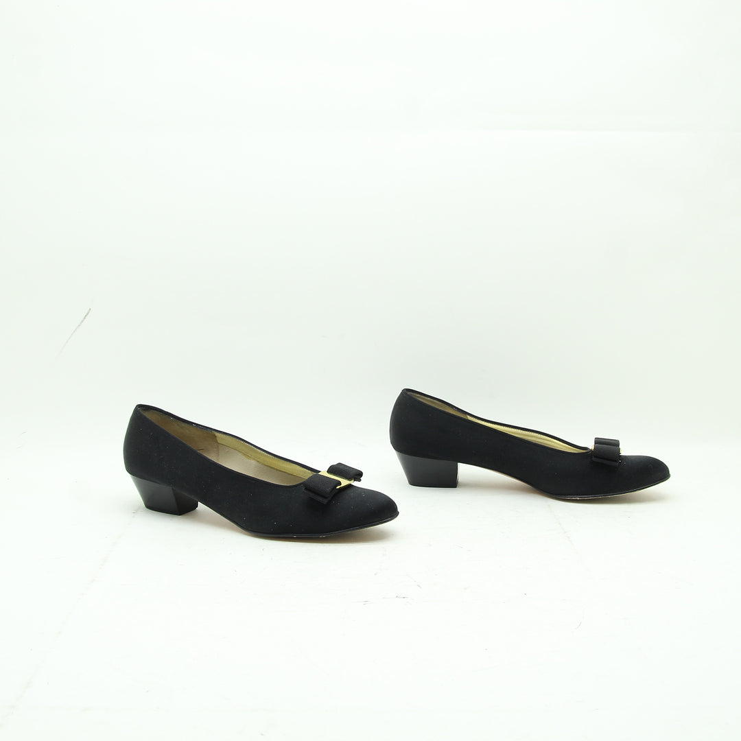 Salvatore Ferragamo Scarpa con Tacco Nero Numero 39.5 Donna