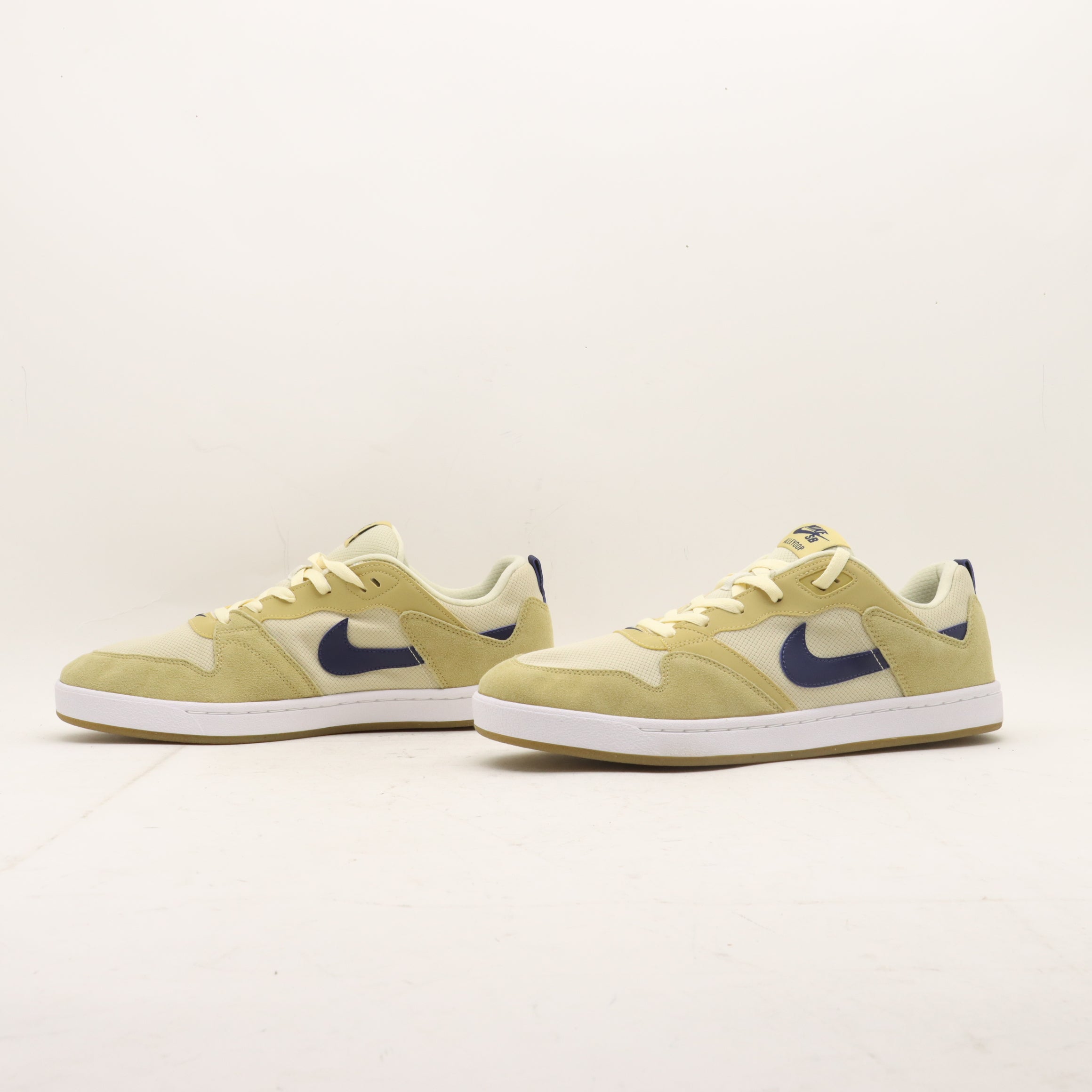 Nike SB Alleyoop Scarpe Beige e Oro Eur 47 Uomo Vintage Clothing