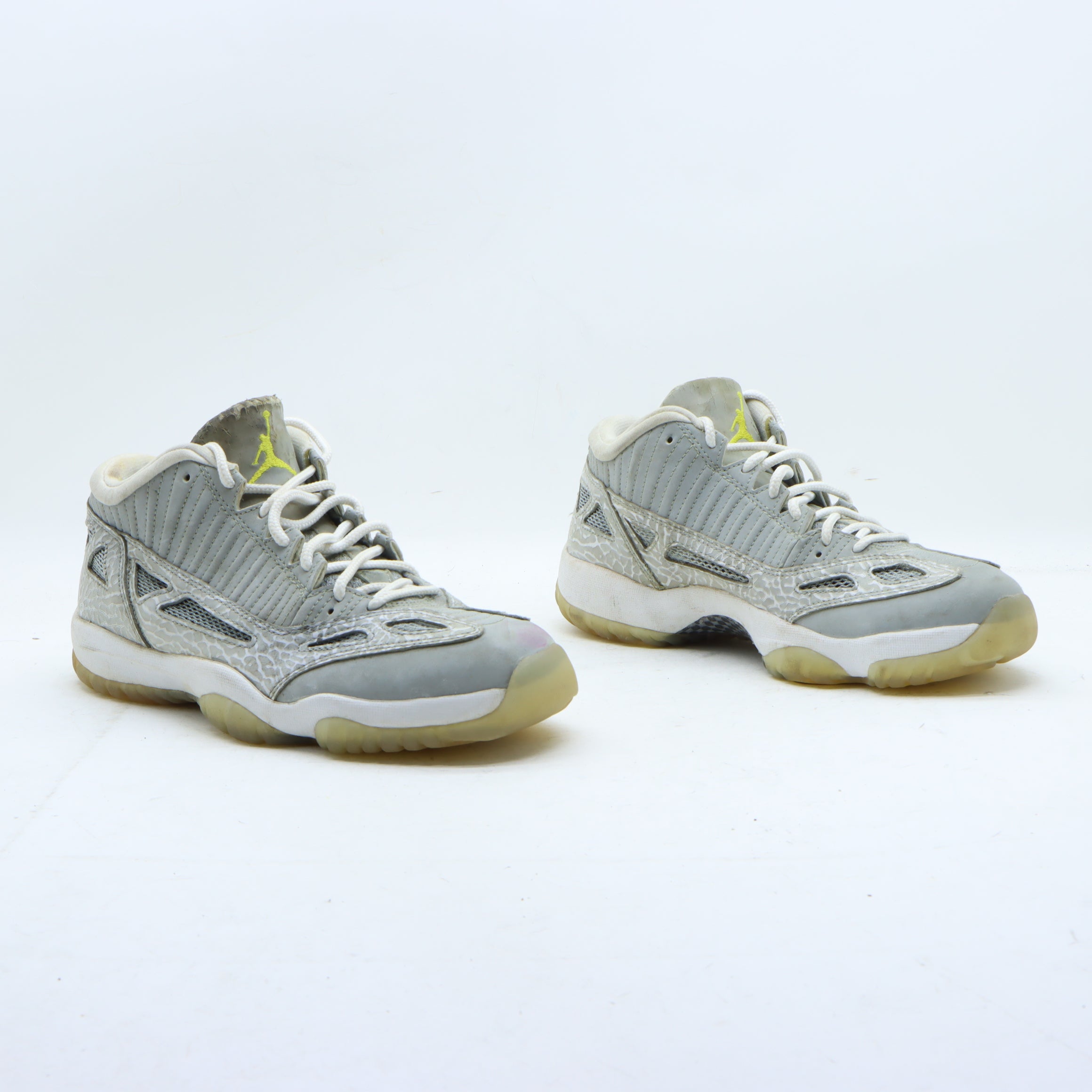Air jordan 11 low ie deals