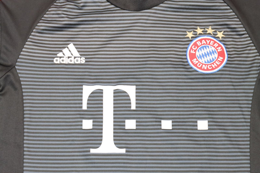 Maglia da calcio Adidas Bayern Munich 2015/2016 Gotze 19 Taglia XS
